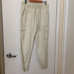 Gap Cream Cargo Pants